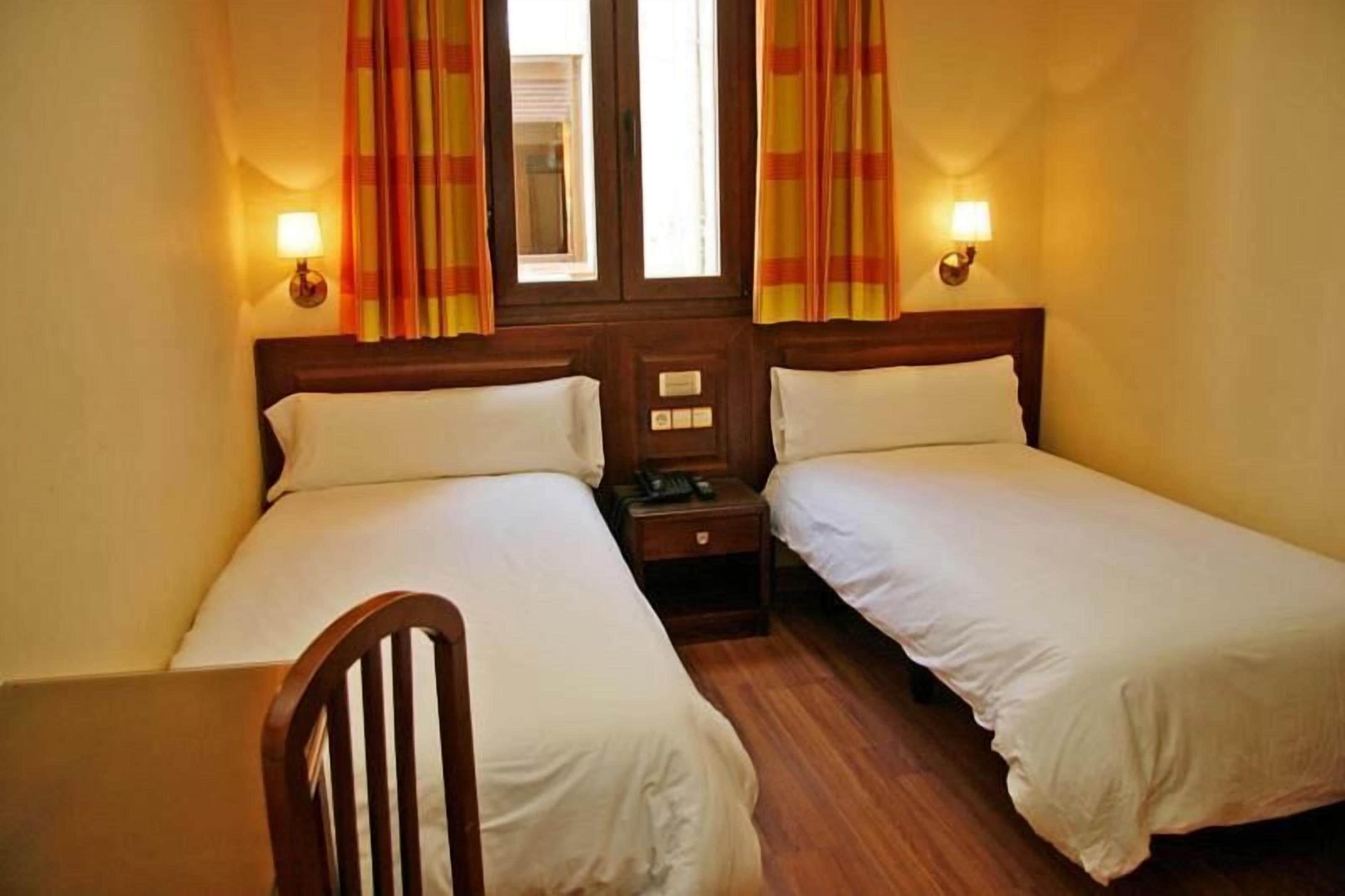 Hostal Victoria I — Photos 2